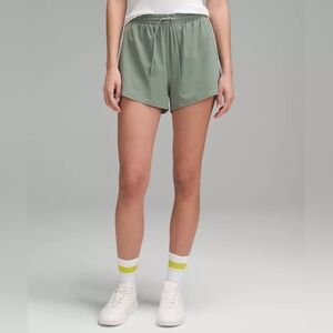 Lululemon Lightweight High-Rise Relaxed Short 3" Long Liner (Grey Eucalyptus)